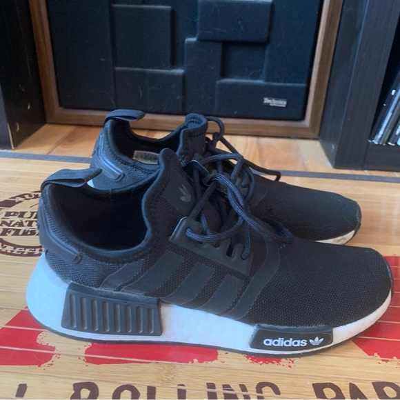 Adidas NMD R1, 4.5 - Picture 2 of 7